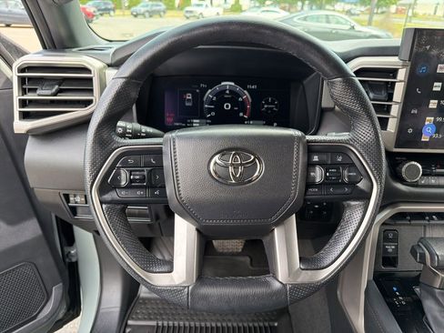 Used 2025 Toyota Tundra Limited AWD/4WD image 16