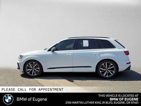 Used 2023 Audi SQ7 Prestige AWD/4WD image 6