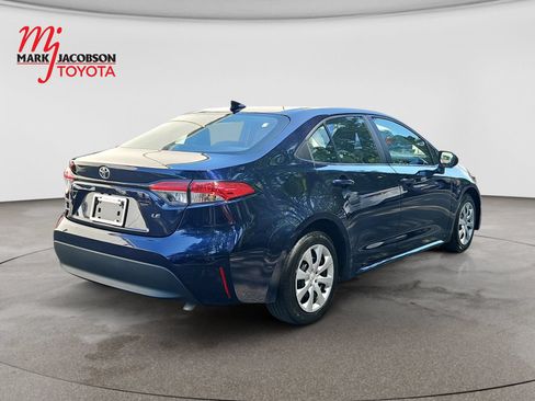 Used 2024 Toyota Corolla LE FWD image 9