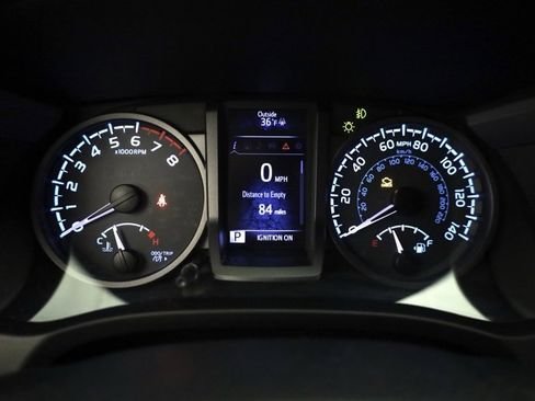 Used 2019 Toyota Tacoma TRD Sport image 14