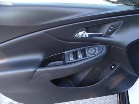 Used 2017 Chevrolet Volt LT Hatchback 4D FWD image 15