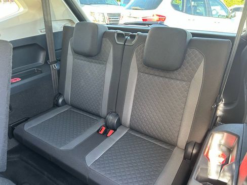 Used 2020 Volkswagen Tiguan S image 16