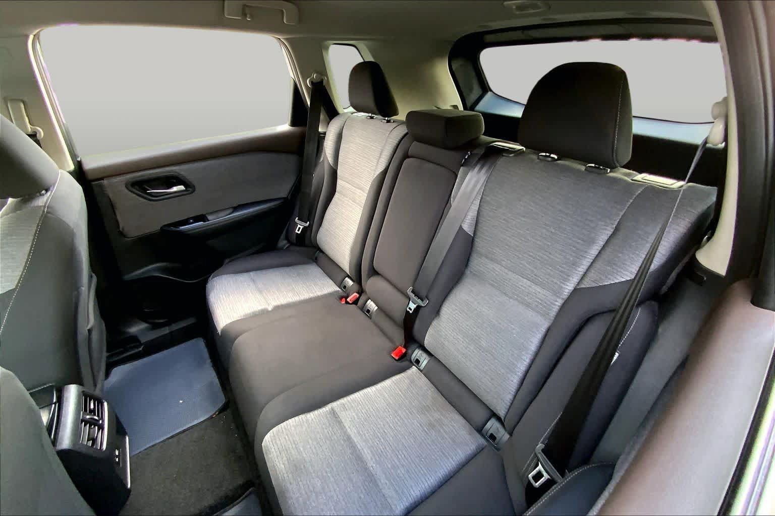 Used 2023 Nissan Rogue SV FWD image 20