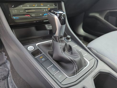 New 2026 Volkswagen Jetta SE FWD image 38