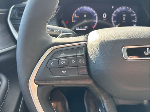 Used 2026 Jeep Grand Cherokee Limited RWD image 24
