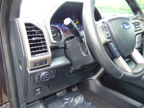 Used 2019 Ford Expedition Max XLT w/ Equipment Group 202A AWD/4WD image 23