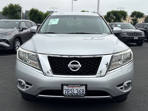Used 2015 Nissan Pathfinder SL FWD image 6