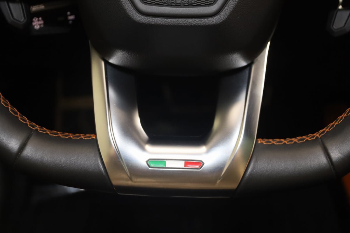 Used 2021 Lamborghini Urus AWD/4WD image 57