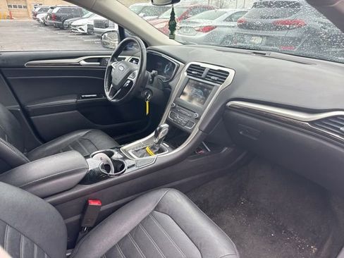 Used 2016 Ford Fusion SE w/ Equipment Group 202A image 10