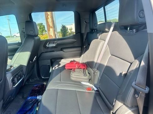 Used 2024 GMC Sierra 1500 SLT w/ SLT Premium Plus Package AWD/4WD image 31