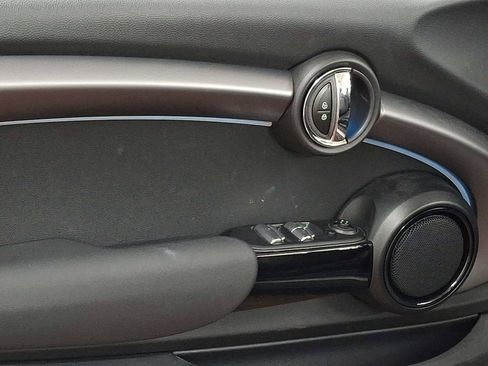 Used 2022 MINI Cooper Convertible image 9