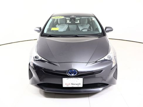 Used 2017 Toyota Prius Two w/ Carpet Mat Package image 9