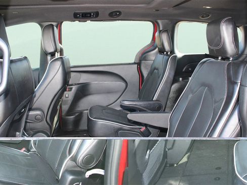 Used 2025 Chrysler Pacifica Limited image 11