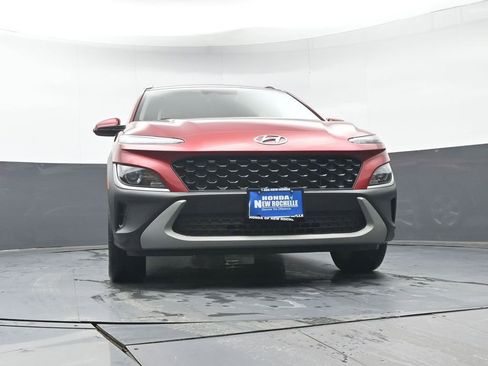 Used 2023 Hyundai Kona SEL w/ Winter Weather Package image 39
