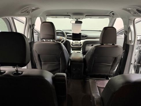 Used 2023 Ford Explorer XLT w/ Equipment Group 202A image 28