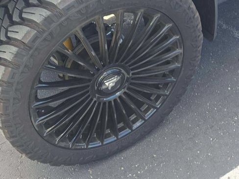 Used 2025 Ford Bronco Badlands AWD/4WD image 9