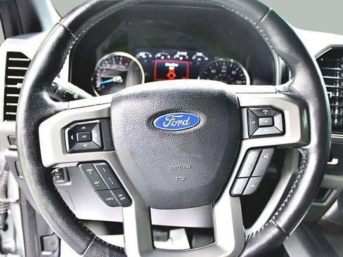 Used 2021 Ford Expedition XLT image 10