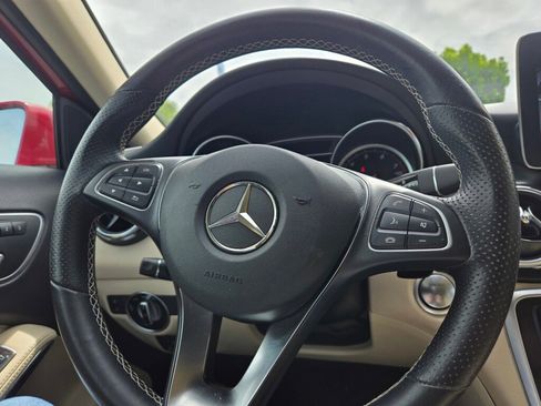 Used 2019 Mercedes-Benz GLA 250 4MATIC image 25