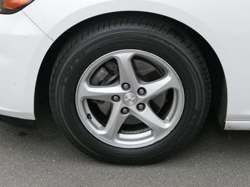 Used 2016 Chevrolet Malibu LS image 10