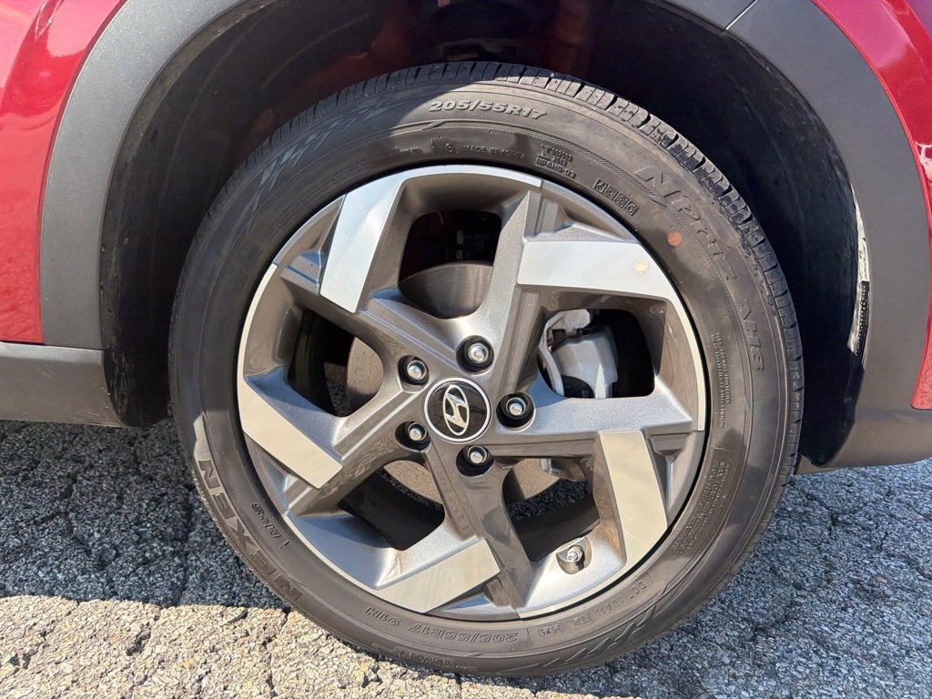 Used 2026 Hyundai Venue SEL FWD image 13