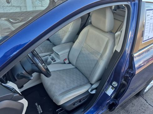 Used 2022 Nissan Rogue Sport SV w/ Technology Package AWD/4WD image 16