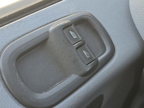 Used 2019 Ford Transit 250 130 Low Roof image 16