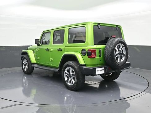 Used 2019 Jeep Wrangler Unlimited Sahara AWD/4WD image 8