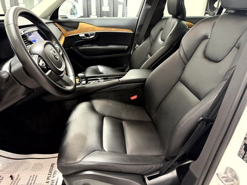 Used 2023 Volvo XC90 B6 Plus w/ Protection Package Premier AWD/4WD image 11