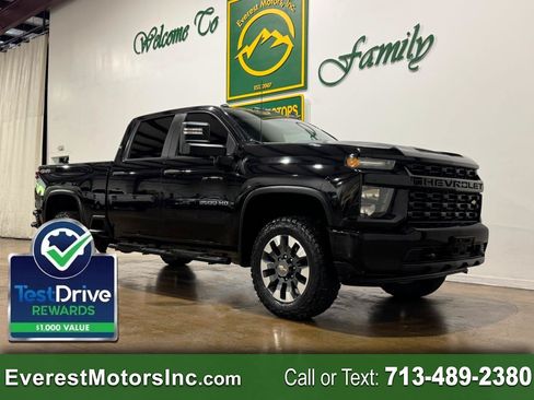 Used 2021 Chevrolet Silverado 2500 Custom w/ Custom Value Package AWD/4WD image 1