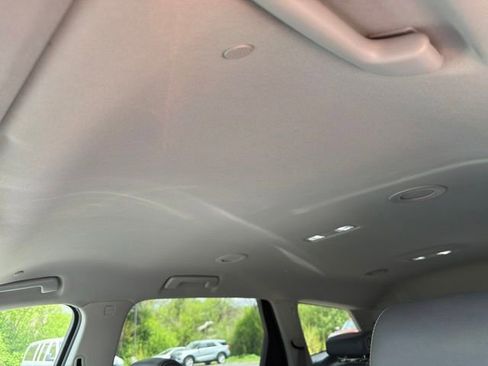 Used 2018 Buick Enclave Premium w/ LPO, Hit The Road Package AWD/4WD image 8
