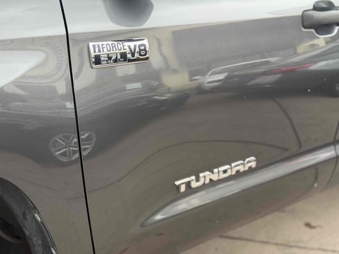 Used 2015 Toyota Tundra SR5 w/ SR5 Upgrade Package RWD image 9