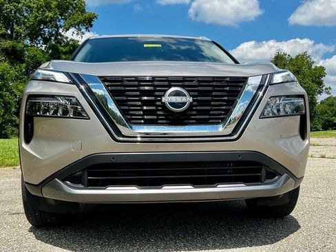 Used 2023 Nissan Rogue SL w/ SL Premium Package AWD/4WD image 5