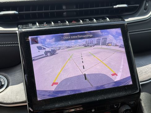 Used 2023 Jeep Grand Cherokee Limited RWD image 21