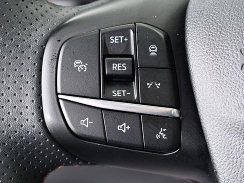 Used 2024 Ford Escape ST-Line w/ Tech Pack #1 AWD/4WD image 31