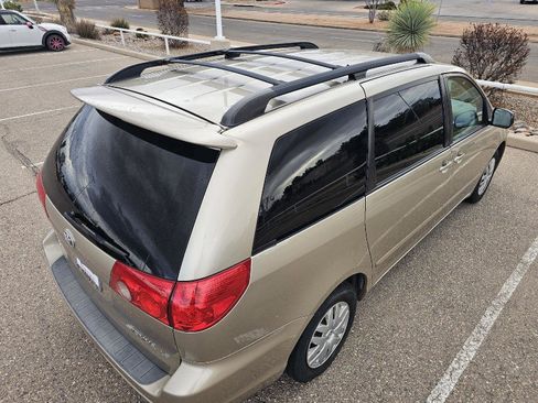 Used 2009 Toyota Sienna LE image 27