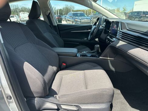 Used 2025 Toyota Camry LE FWD image 25