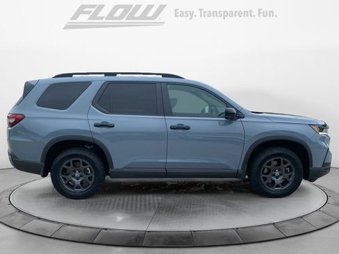 Certified 2024 Honda Pilot TrailSport image 10