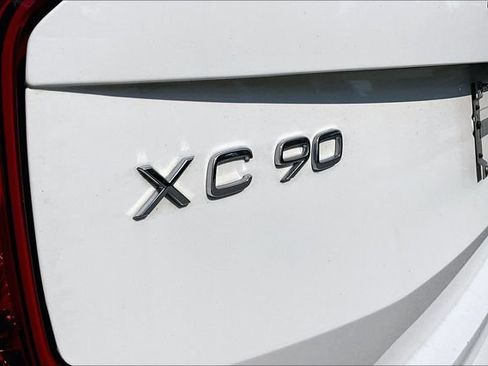 Used 2016 Volvo XC90 T6 Momentum AWD/4WD image 12