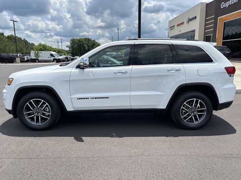 Used 2021 Jeep Grand Cherokee Limited RWD image 2