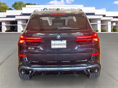 New 2026 BMW X5 xDrive40i w/ M Sport Package AWD/4WD image 6