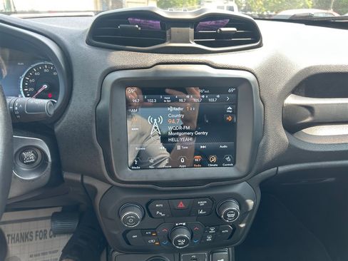 Used 2018 Jeep Renegade Limited w/ UConnect 8.4 Nav Group AWD/4WD image 20