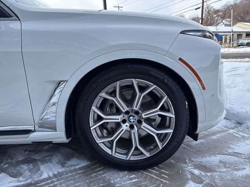 Used 2024 BMW X7 xDrive40i image 12