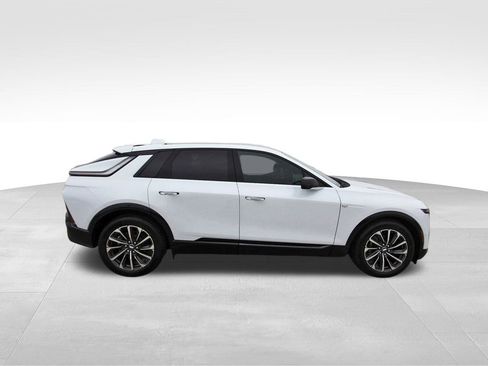 New 2026 Cadillac Lyriq Sport image 5