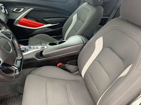 Certified 2022 Chevrolet Camaro LT RWD image 18