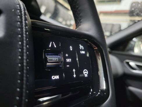 Used 2024 Land Rover Range Rover Velar Dynamic SE image 16