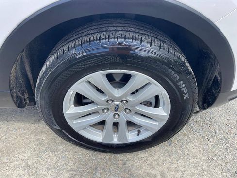 Used 2019 Ford Explorer XLT AWD/4WD image 31