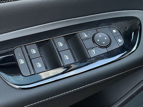 New 2026 Nissan Murano SV image 11