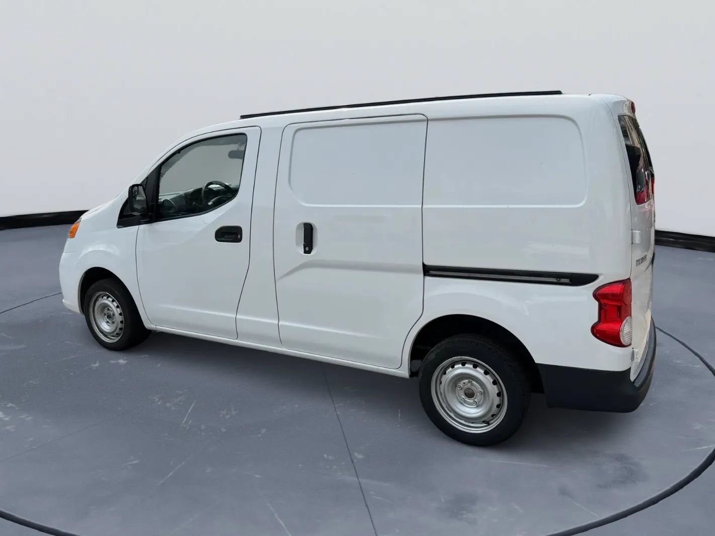 Used 2020 Nissan NV200 S w/ Back Door Glass Package FWD image 3