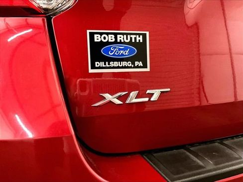 Used 2020 Ford Explorer XLT w/ Comfort Package AWD/4WD image 13