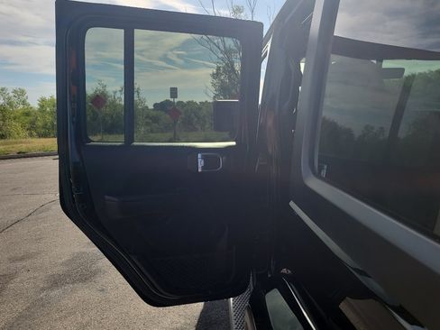 Used 2021 Jeep Wrangler Unlimited Sport AWD/4WD image 33